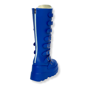 Achterzijde van blauwe custom festival boots, stevig ontwerp en luxe afwerking