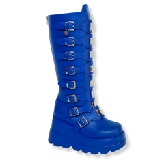 Blauwe custom festival boots met platformzool, met de hand gekleurd door TOUTESTBELLE