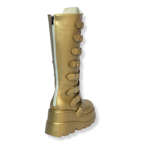 Achterzijde van gouden custom festival boots, stevig ontwerp en luxe afwerking