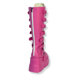 Achterzijde van roze custom festival boots, stevig ontwerp en luxe afwerking