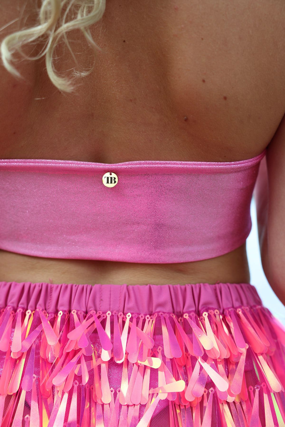 Luxe metallic roze festival halter knoop top met open halslijn