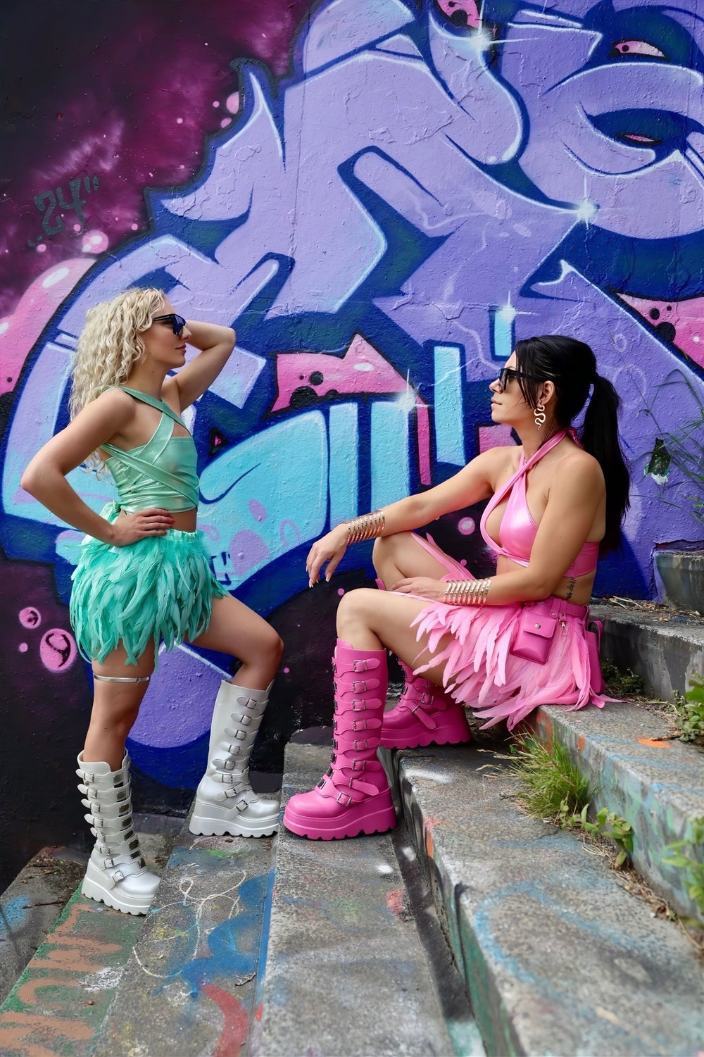 Luxe handgemaakt veren festival rokje in roze – TOUTESTBELLE